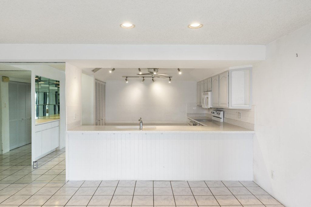 Key West, Florida, 33040, United States, 2 Bedrooms Bedrooms, ,2 BathroomsBathrooms,Residential,Forsale,1944404