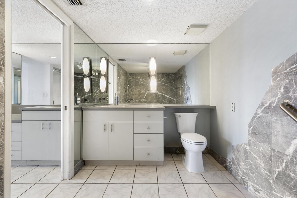 Key West, Florida, 33040, United States, 2 Bedrooms Bedrooms, ,2 BathroomsBathrooms,Residential,Forsale,1944404