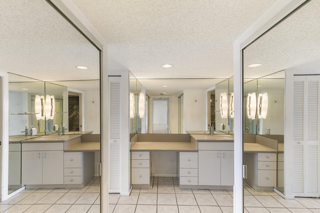 Key West, Florida, 33040, United States, 2 Bedrooms Bedrooms, ,2 BathroomsBathrooms,Residential,Forsale,1944404