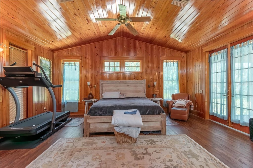 HAWTHORNE, Florida, 32640, United States, 5 Bedrooms Bedrooms, ,4 BathroomsBathrooms,Residential,Forsale,2009450