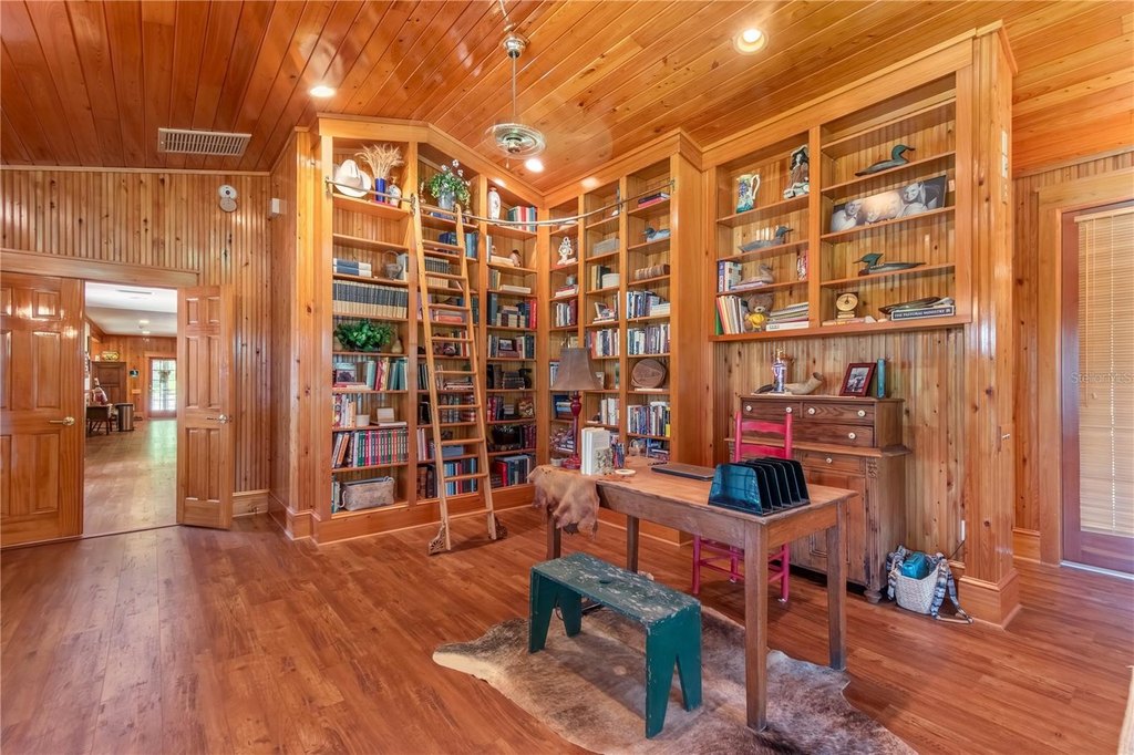 HAWTHORNE, Florida, 32640, United States, 5 Bedrooms Bedrooms, ,4 BathroomsBathrooms,Residential,Forsale,2009450