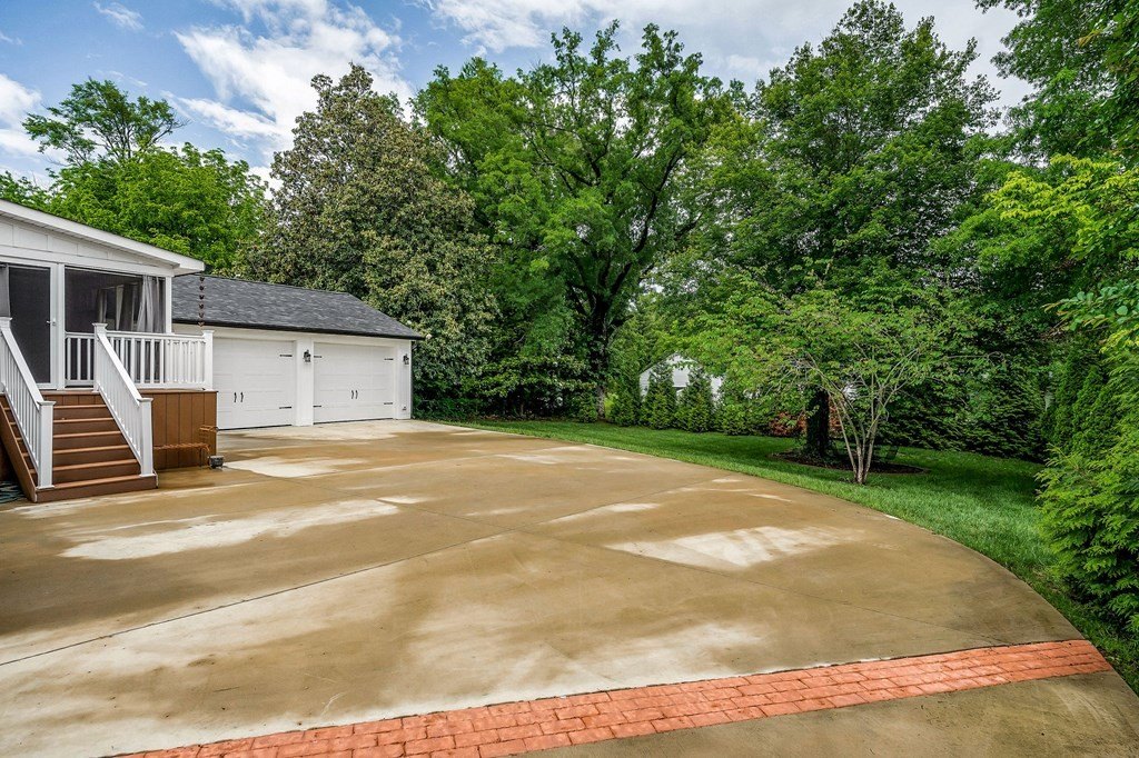 COOKEVILLE, Tennessee, 38501, United States, 5 Bedrooms Bedrooms, ,3.5 BathroomsBathrooms,Residential,Forsale,1886000