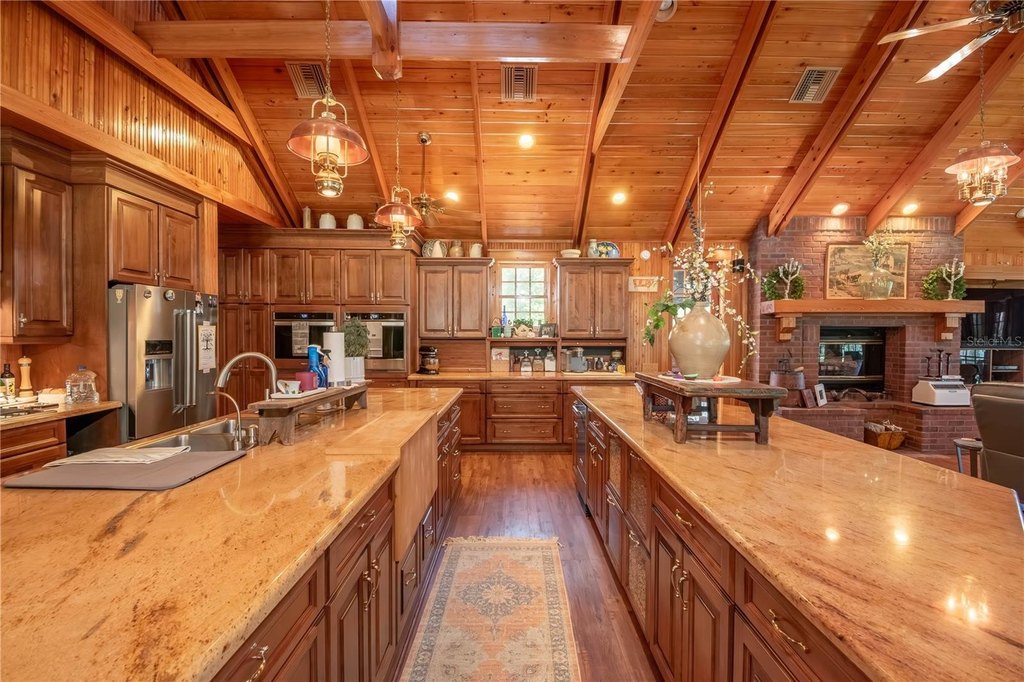 HAWTHORNE, Florida, 32640, United States, 5 Bedrooms Bedrooms, ,4 BathroomsBathrooms,Residential,Forsale,2009450