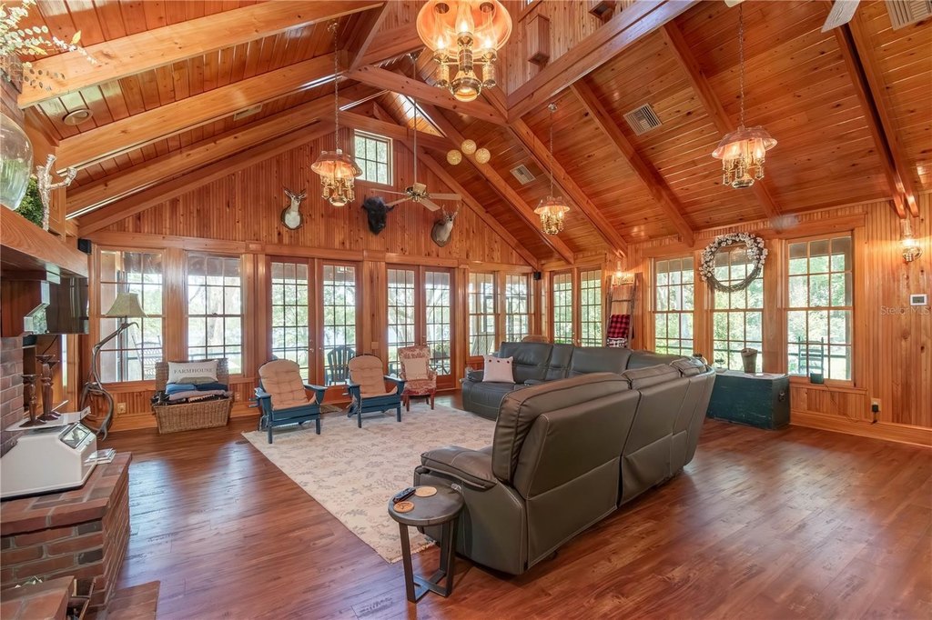 HAWTHORNE, Florida, 32640, United States, 5 Bedrooms Bedrooms, ,4 BathroomsBathrooms,Residential,Forsale,2009450