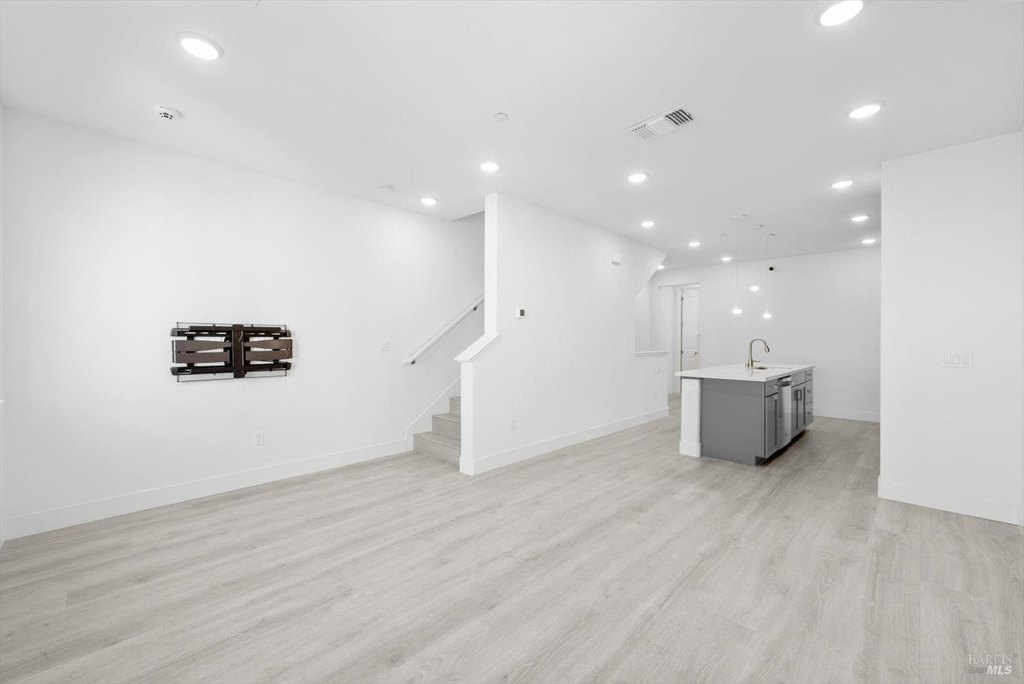 Napa, California, 94558, United States, 3 Bedrooms Bedrooms, ,3 BathroomsBathrooms,Residential,Forsale,1985938