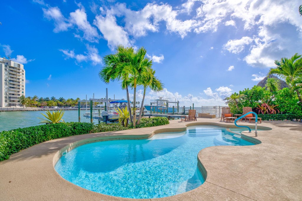 Key Colony, Florida, 33051, United States, 3 Bedrooms Bedrooms, ,3.5 BathroomsBathrooms,Residential,Forsale,1944361