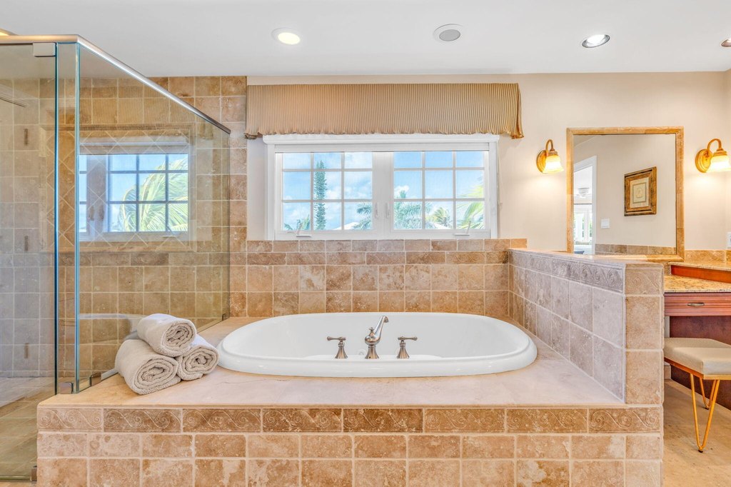 Key Colony, Florida, 33051, United States, 3 Bedrooms Bedrooms, ,3.5 BathroomsBathrooms,Residential,Forsale,1944361