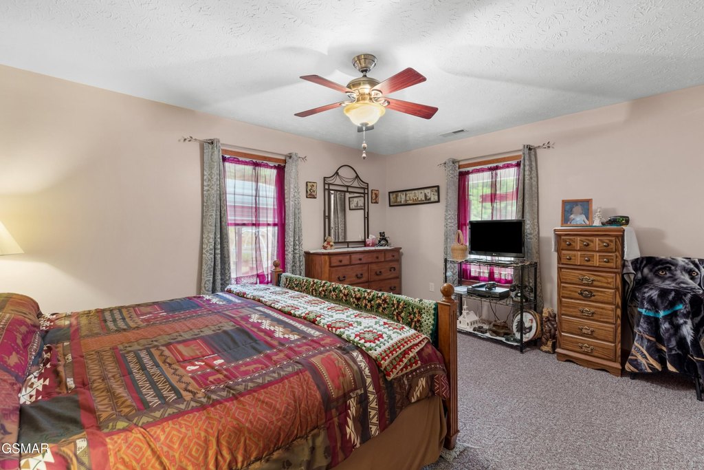 Del Rio, Tennessee, 37727, United States, 5 Bedrooms Bedrooms, ,3 BathroomsBathrooms,Residential,Forsale,1893784