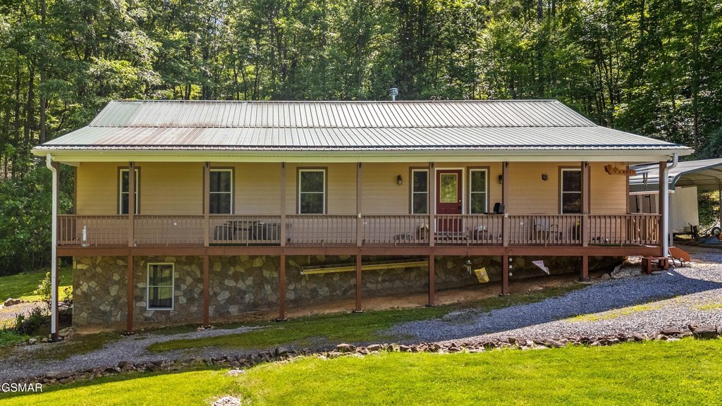 Del Rio, Tennessee, 37727, United States, 5 Bedrooms Bedrooms, ,3 BathroomsBathrooms,Residential,Forsale,1893784