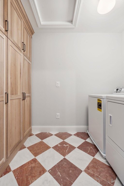 Kittery, Maine, 03905, United States, 4 Bedrooms Bedrooms, ,2.5 BathroomsBathrooms,Residential,Forsale,1933984