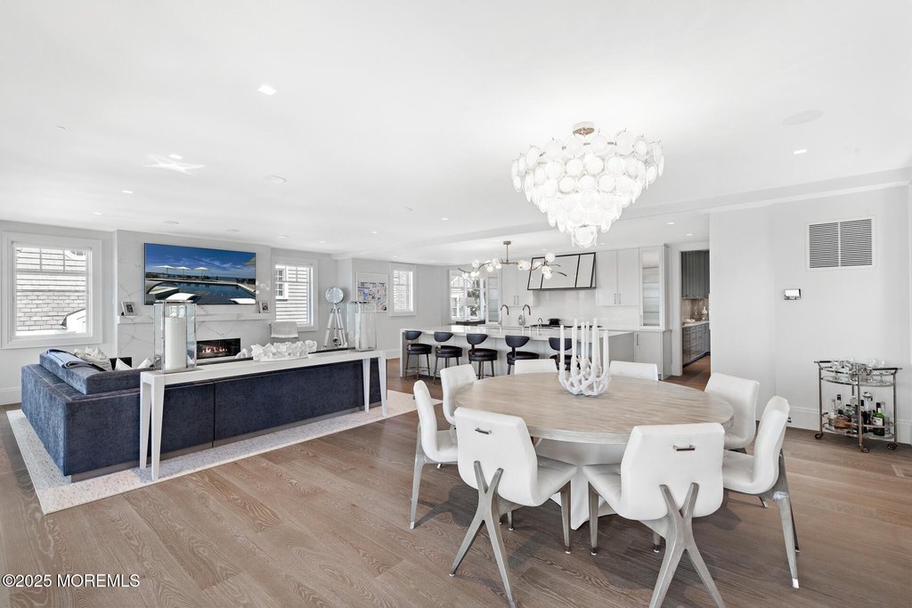 Mantoloking, New Jersey, 08738, United States, 7 Bedrooms Bedrooms, ,6.5 BathroomsBathrooms,Residential,Forsale,1884508