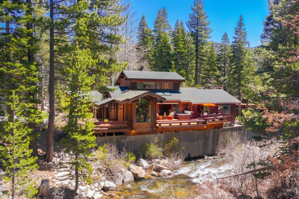 Olympic Valley, California, 96145, United States, 4 Bedrooms Bedrooms, ,3.5 BathroomsBathrooms,Residential,Forsale,1904023