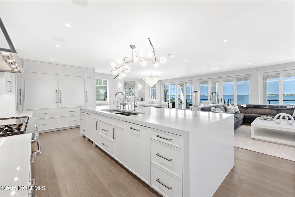 Mantoloking, New Jersey, 08738, United States, 7 Bedrooms Bedrooms, ,6.5 BathroomsBathrooms,Residential,Forsale,1884508