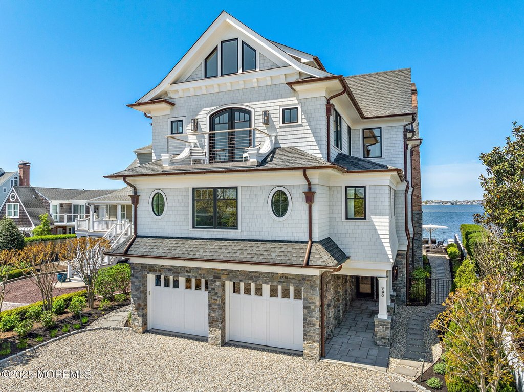 Mantoloking, New Jersey, 08738, United States, 7 Bedrooms Bedrooms, ,6.5 BathroomsBathrooms,Residential,Forsale,1884508