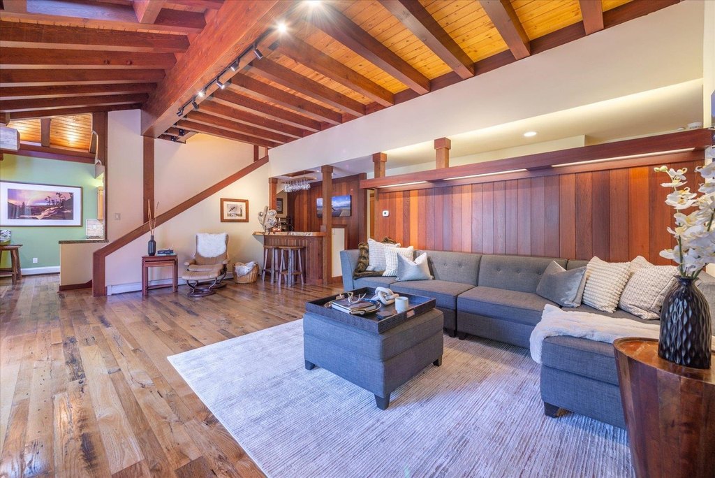 Olympic Valley, California, 96145, United States, 4 Bedrooms Bedrooms, ,3.5 BathroomsBathrooms,Residential,Forsale,1904023