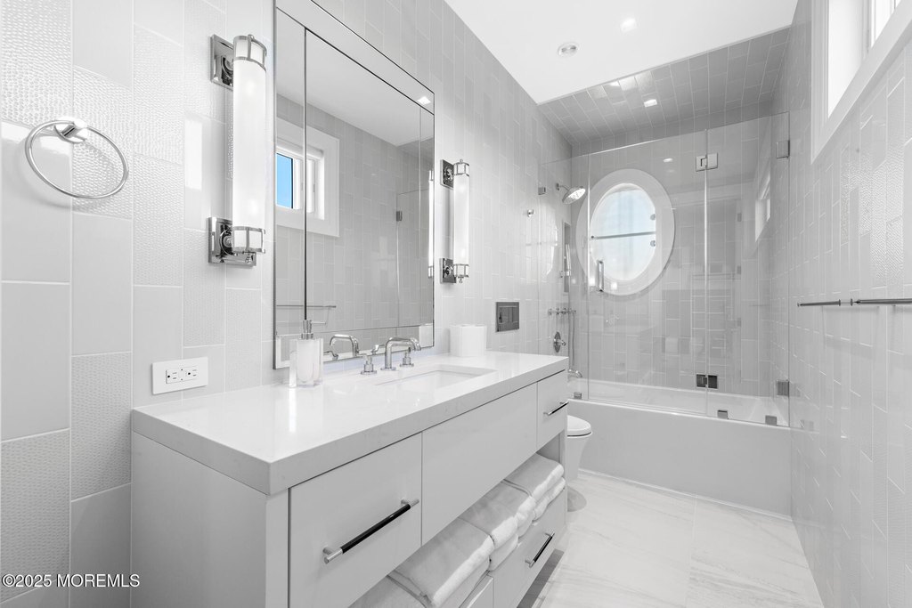 Mantoloking, New Jersey, 08738, United States, 7 Bedrooms Bedrooms, ,6.5 BathroomsBathrooms,Residential,Forsale,1884508