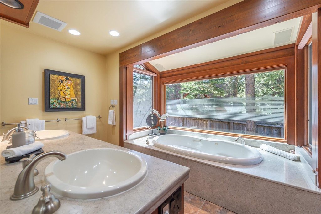 Olympic Valley, California, 96145, United States, 4 Bedrooms Bedrooms, ,3.5 BathroomsBathrooms,Residential,Forsale,1904023