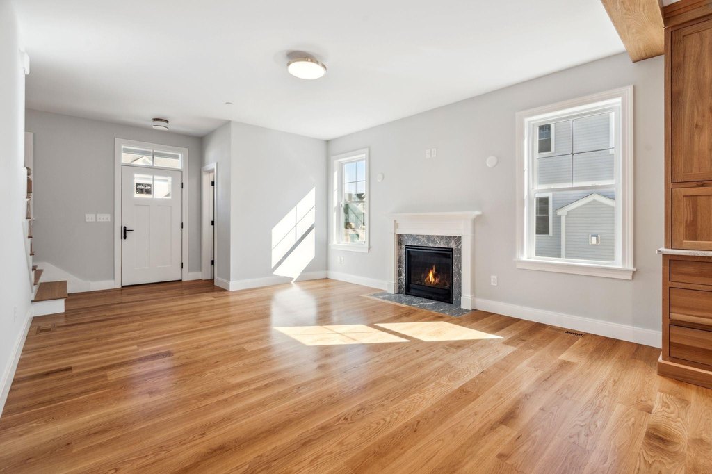 Kittery, Maine, 03905, United States, 4 Bedrooms Bedrooms, ,2.5 BathroomsBathrooms,Residential,Forsale,1933984