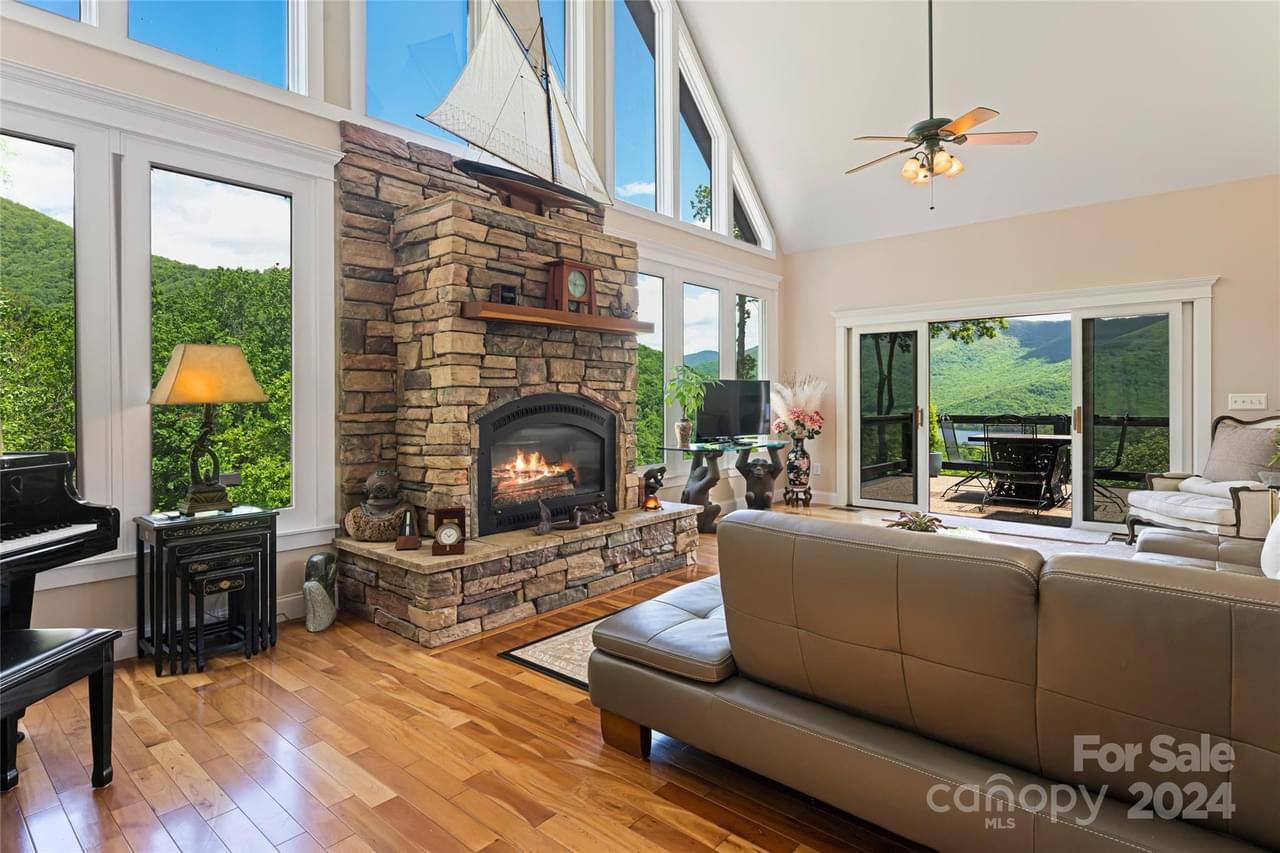 Black Mountain, North Carolina, 28711, United States, 3 Bedrooms Bedrooms, ,3.5 BathroomsBathrooms,Residential,Forsale,1904911