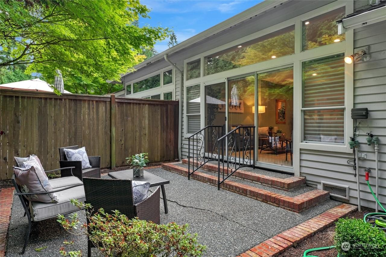 Mill Creek, Washington, 98012, United States, 2 Bedrooms Bedrooms, ,2 BathroomsBathrooms,Residential,Forsale,1904624