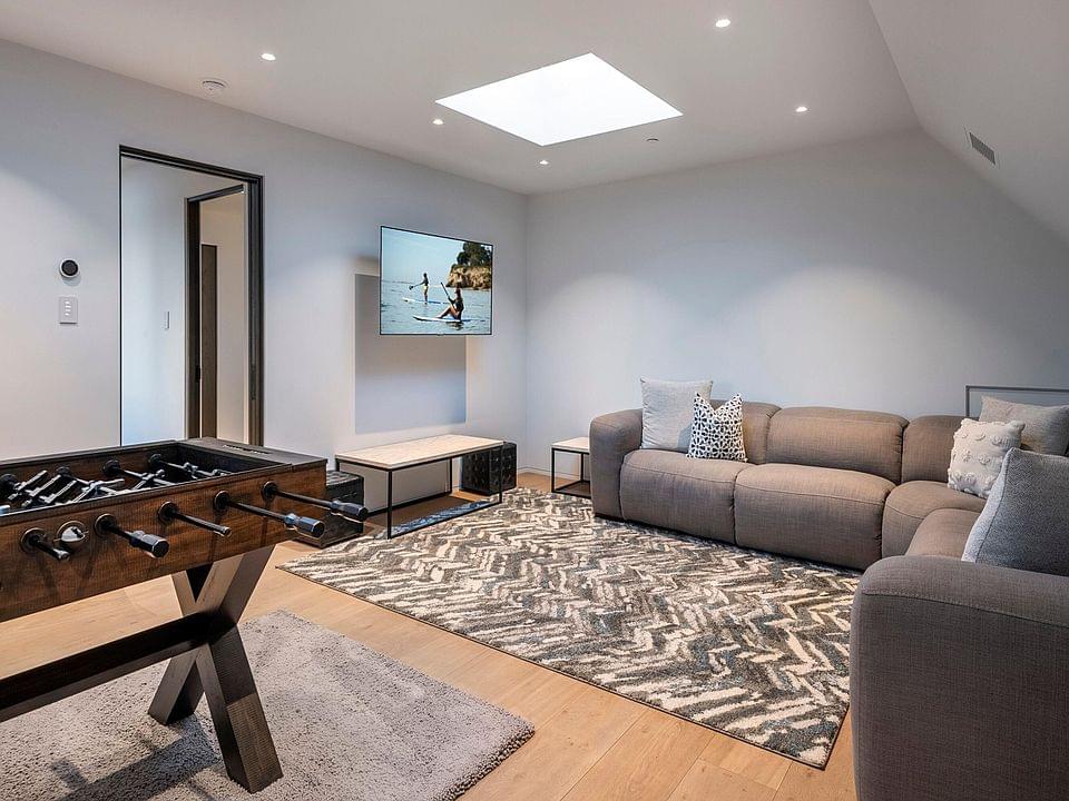 Santa Barbara, California, 93109, United States, 4 Bedrooms Bedrooms, ,4 BathroomsBathrooms,Residential,Forsale,2000232