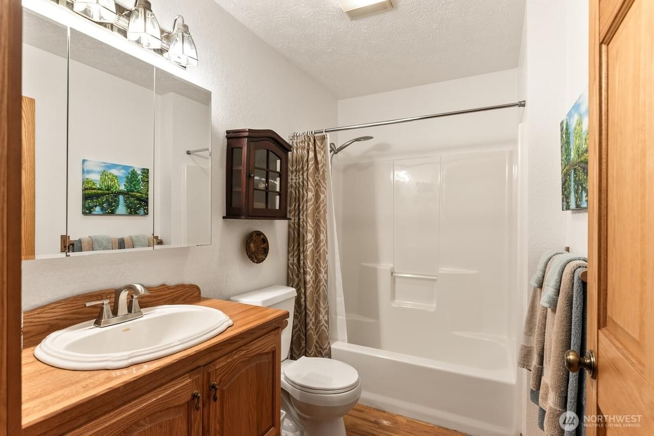 Anacortes, Washington, 98221, United States, 3 Bedrooms Bedrooms, ,3 BathroomsBathrooms,Residential,Forsale,1884749