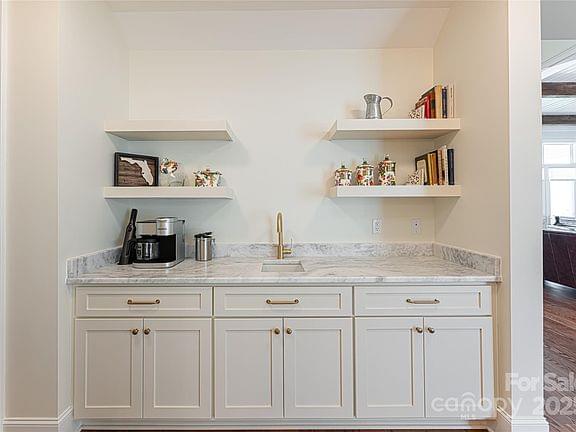 Fletcher, North Carolina, 28732, United States, 4 Bedrooms Bedrooms, ,4.5 BathroomsBathrooms,Residential,Forsale,1904912
