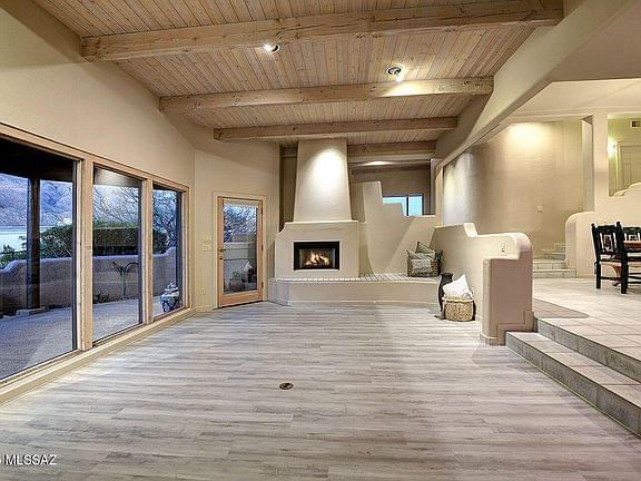 Tucson, Arizona, 85750, United States, 5 Bedrooms Bedrooms, ,5 BathroomsBathrooms,Residential,Forsale,2004014