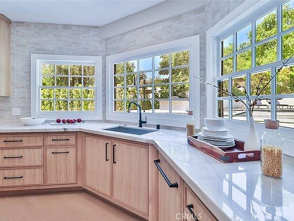 Agoura Hills, California, 91301, United States, 6 Bedrooms Bedrooms, ,5 BathroomsBathrooms,Residential,Forsale,1941402