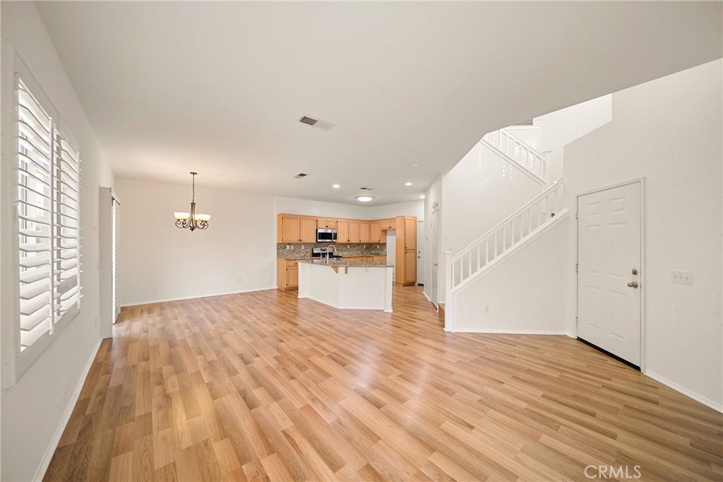 Simi Valley, California, 93065, United States, 3 Bedrooms Bedrooms, ,2.5 BathroomsBathrooms,Residential,Forsale,1941494