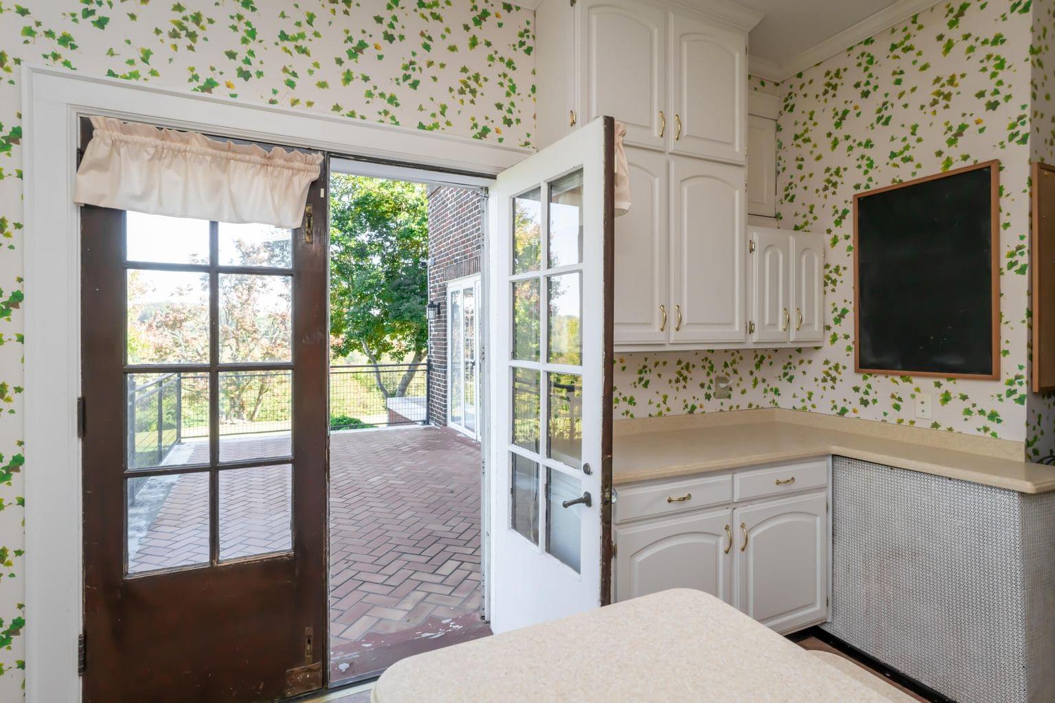 Chattanooga, Tennessee, 37415, United States, 2 Bedrooms Bedrooms, ,1 BathroomBathrooms,Residential,Forsale,1922204