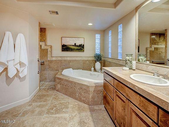 Tucson, Arizona, 85718, United States, 4 Bedrooms Bedrooms, ,4.5 BathroomsBathrooms,Residential,Forsale,1959727