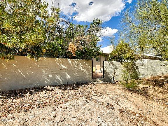 Tucson, Arizona, 85750, United States, 3 Bedrooms Bedrooms, ,2 BathroomsBathrooms,Residential,Forsale,1893876
