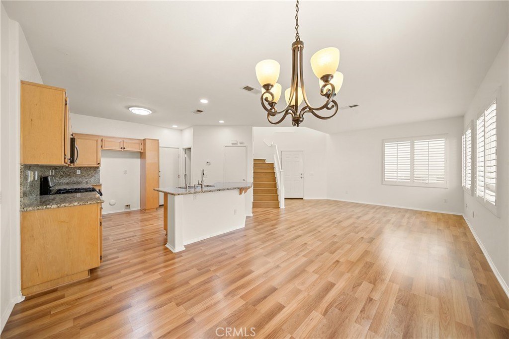 Simi Valley, California, 93065, United States, 3 Bedrooms Bedrooms, ,2.5 BathroomsBathrooms,Residential,Forsale,1941494