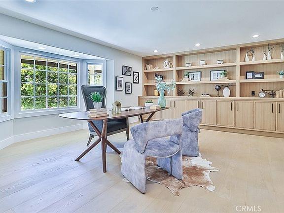 Agoura Hills, California, 91301, United States, 6 Bedrooms Bedrooms, ,5 BathroomsBathrooms,Residential,Forsale,1941402