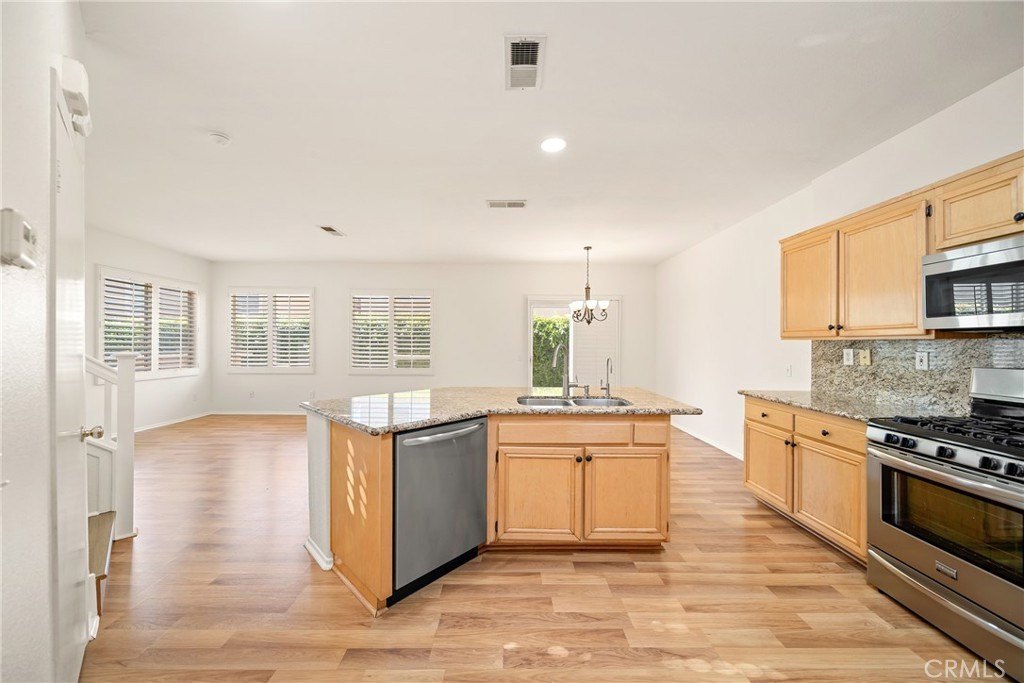 Simi Valley, California, 93065, United States, 3 Bedrooms Bedrooms, ,2.5 BathroomsBathrooms,Residential,Forsale,1941494