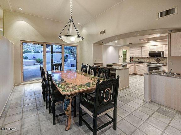 Tucson, Arizona, 85750, United States, 5 Bedrooms Bedrooms, ,5 BathroomsBathrooms,Residential,Forsale,2004014