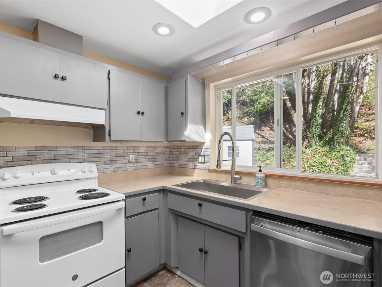 Arlington, Washington, 98223, United States, 3 Bedrooms Bedrooms, ,2 BathroomsBathrooms,Residential,Forsale,1884762