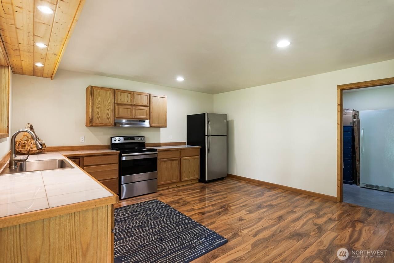 Anacortes, Washington, 98221, United States, 5 Bedrooms Bedrooms, ,3 BathroomsBathrooms,Residential,Forsale,1884748