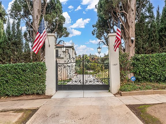 Redlands, California, 92373, United States, 4 Bedrooms Bedrooms, ,6 BathroomsBathrooms,Residential,Forsale,1933746
