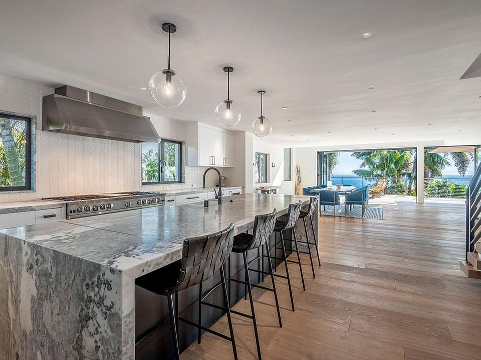 Santa Barbara, California, 93109, United States, 4 Bedrooms Bedrooms, ,4 BathroomsBathrooms,Residential,Forsale,2000232