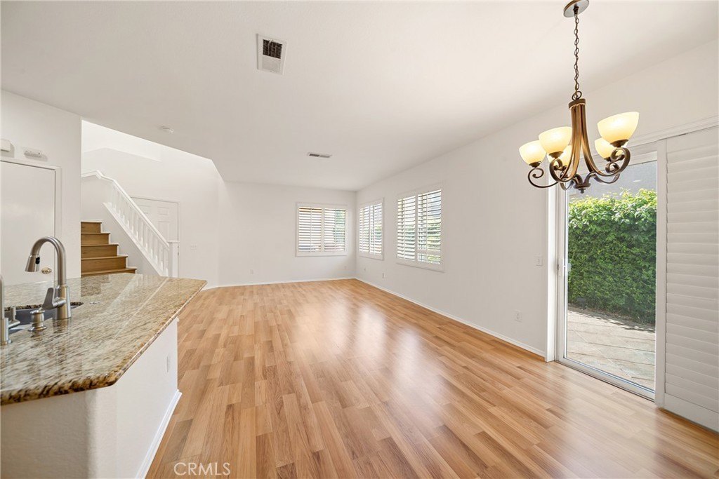 Simi Valley, California, 93065, United States, 3 Bedrooms Bedrooms, ,2.5 BathroomsBathrooms,Residential,Forsale,1941494