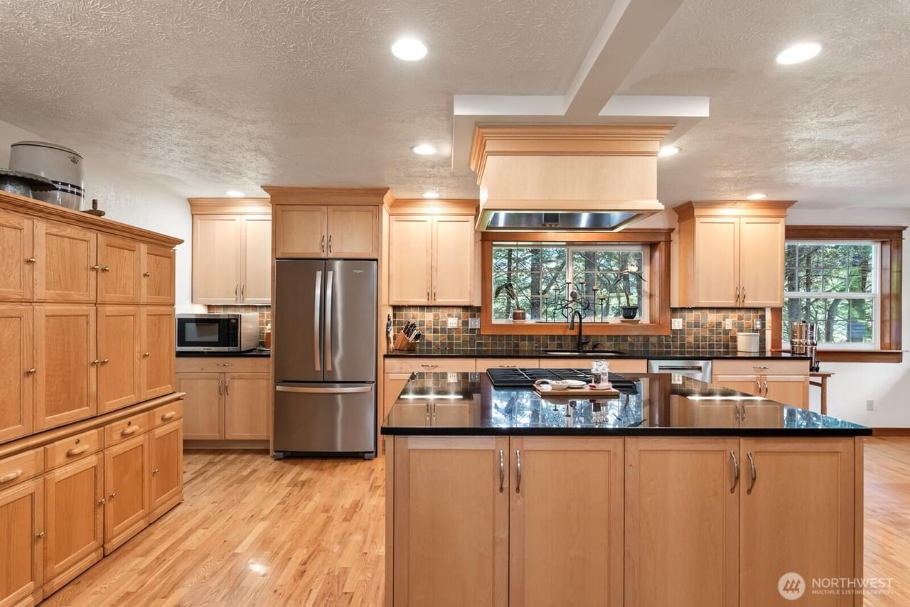 Anacortes, Washington, 98221, United States, 3 Bedrooms Bedrooms, ,3 BathroomsBathrooms,Residential,Forsale,1884749