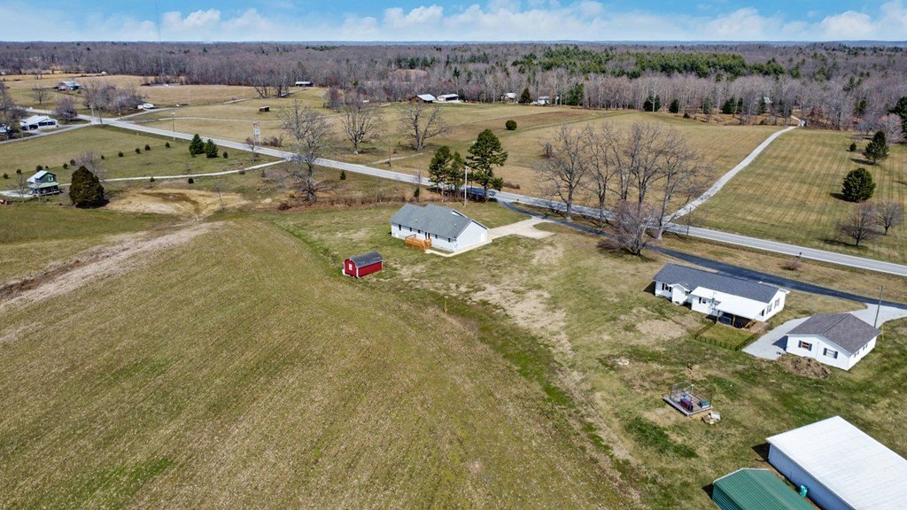 Jamestown, Tennessee, 38556, United States, 2 Bedrooms Bedrooms, ,2 BathroomsBathrooms,Residential,Forsale,1886027