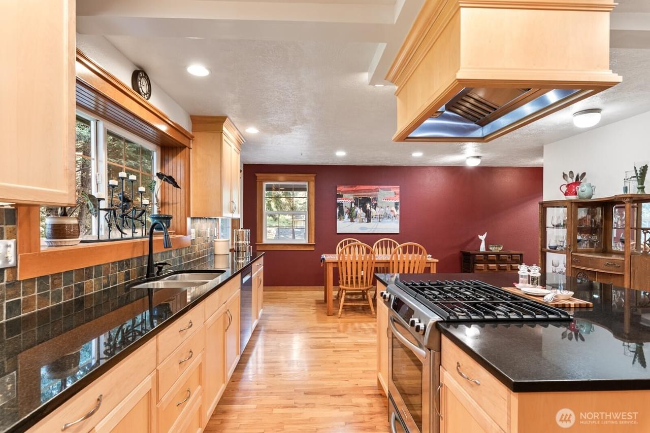 Anacortes, Washington, 98221, United States, 3 Bedrooms Bedrooms, ,3 BathroomsBathrooms,Residential,Forsale,1884749