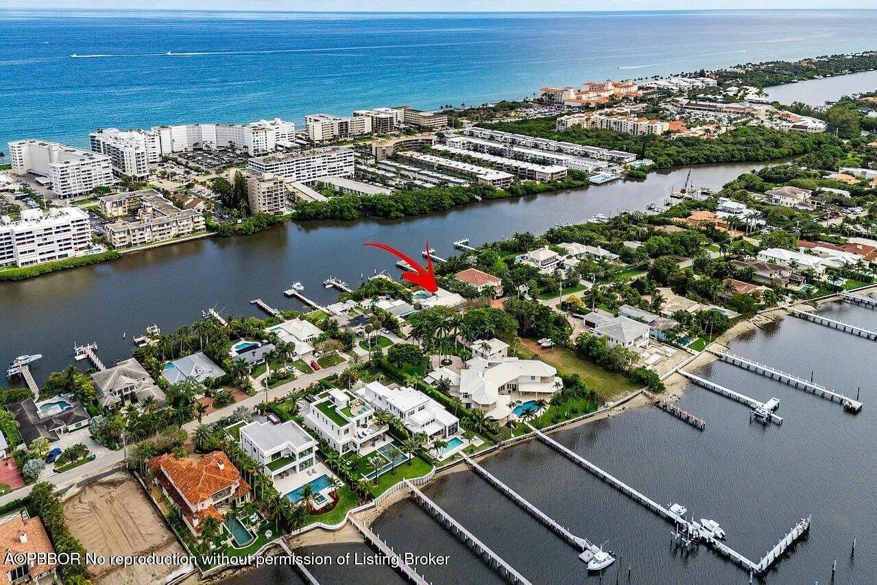 Lantana, Florida, 33462, United States, 3 Bedrooms Bedrooms, ,2 BathroomsBathrooms,Residential,Forsale,1886526