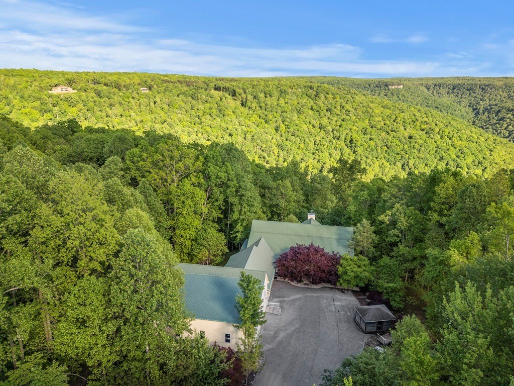 MONTEREY, Tennessee, 38574, United States, 4 Bedrooms Bedrooms, ,2.5 BathroomsBathrooms,Residential,Forsale,1907885