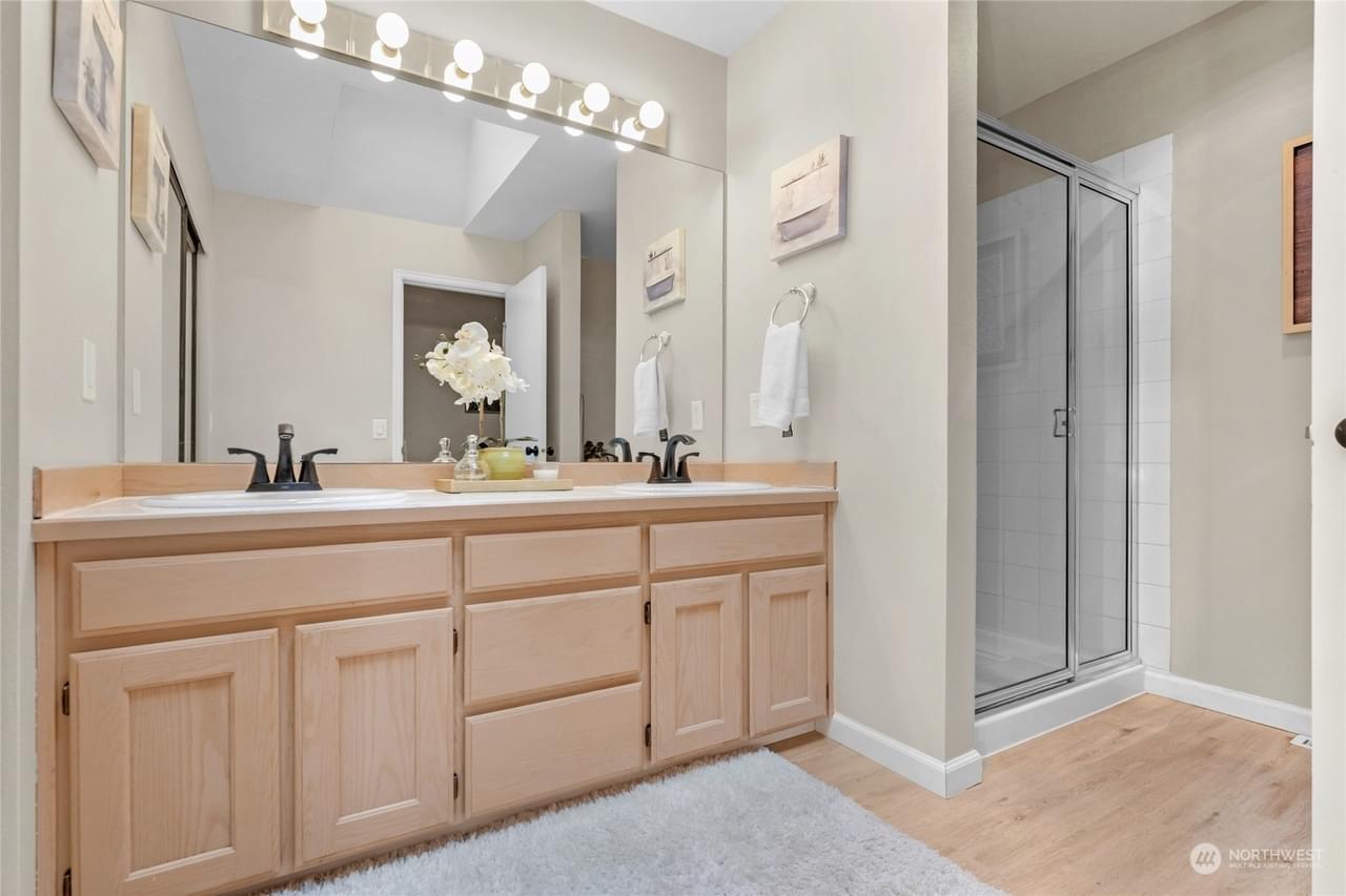 Mill Creek, Washington, 98012, United States, 2 Bedrooms Bedrooms, ,2 BathroomsBathrooms,Residential,Forsale,1904624