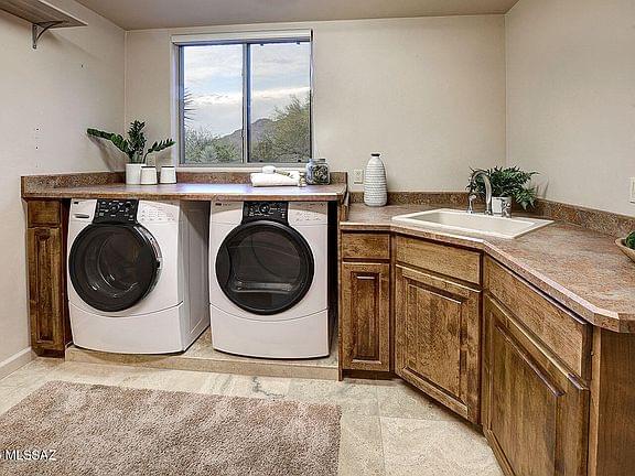 Tucson, Arizona, 85718, United States, 4 Bedrooms Bedrooms, ,4.5 BathroomsBathrooms,Residential,Forsale,1959727