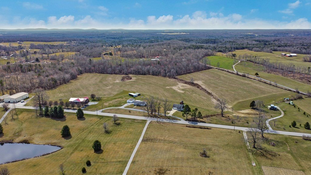 Jamestown, Tennessee, 38556, United States, 2 Bedrooms Bedrooms, ,2 BathroomsBathrooms,Residential,Forsale,1886027